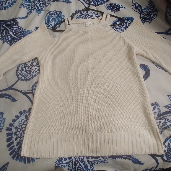 Sweater - Picture 1 of 3